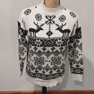 Black and White Reindeer Pattern Sweater Size M